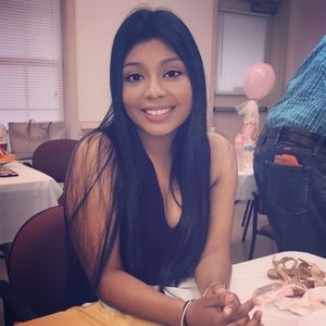 Meet your Posher, Anahi